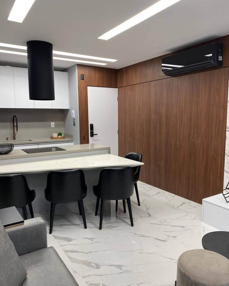 Cozinha em quartzo Kensho e Mesa em quartzo Noble // Projeto Vivre Ambientes marmoraria unipedras